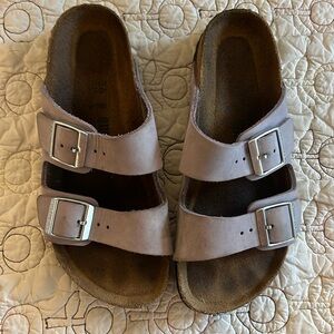Birkenstock Arizona Suede Leather Slides a gently used.